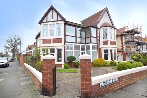 2 Dene Crescent, Whitley Bay, NE26 3AL