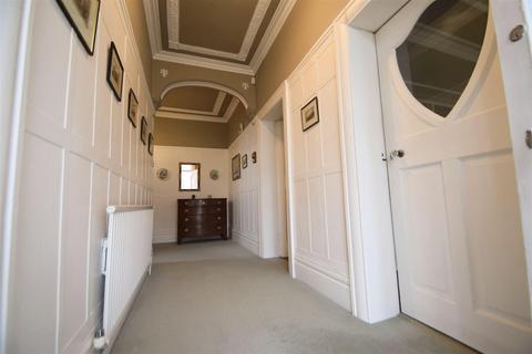 2 Dene Crescent, Whitley Bay, NE26 3AL