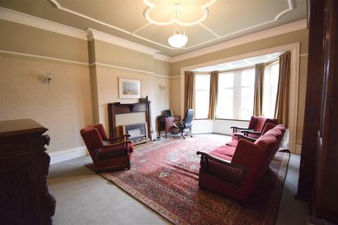 2 Dene Crescent, Whitley Bay, NE26 3AL