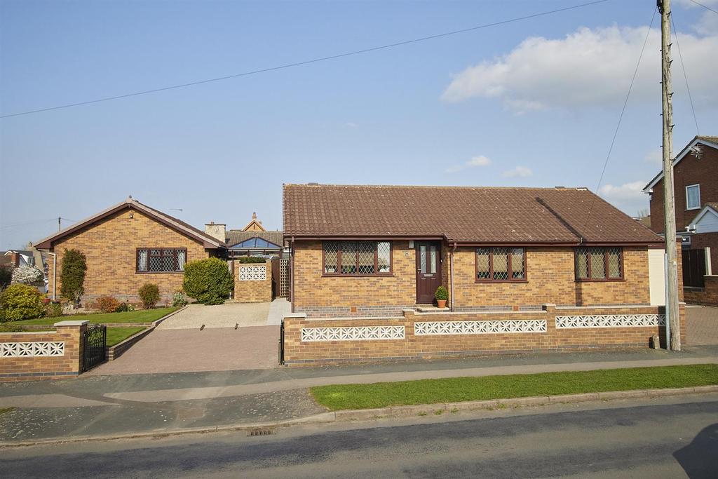 Higham Way, Burbage 3 bed detached bungalow £350,000