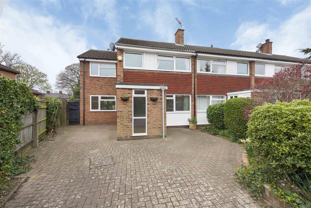 Rectory Grove, Hampton 4 bed end of terrace house £675,000