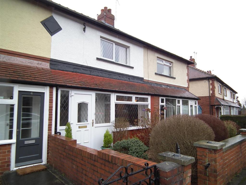 East View Road, Yeadon, Leeds 2 bed terraced house £695 pcm (£160 pw)