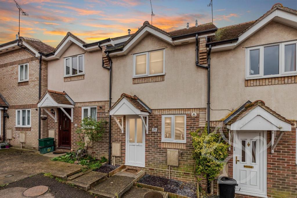 Chiltern Close, Colchester 2 bed terraced house £1,050 pcm (£242 pw)