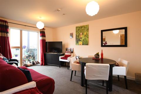 2 bedroom retirement property for sale - Queensway, Leamington Spa