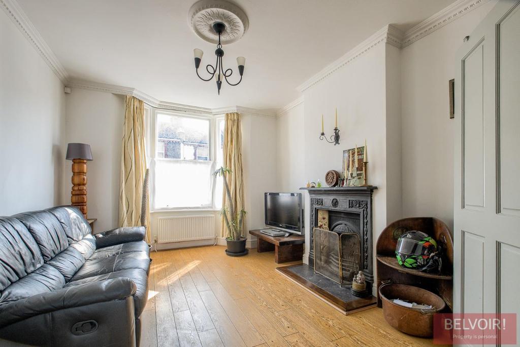 Manor Road, Leamington Spa 2 bed terraced house £345,000