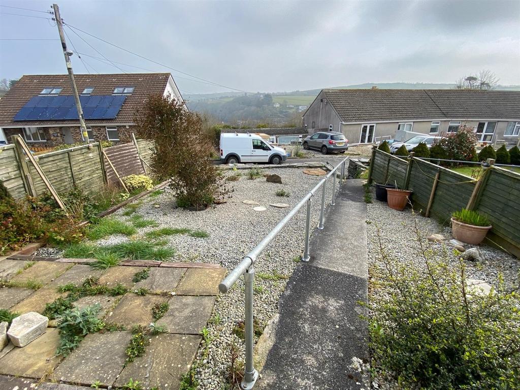 Front Garden.jpg