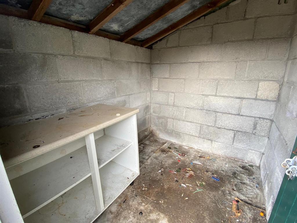 Outbuilding.jpg