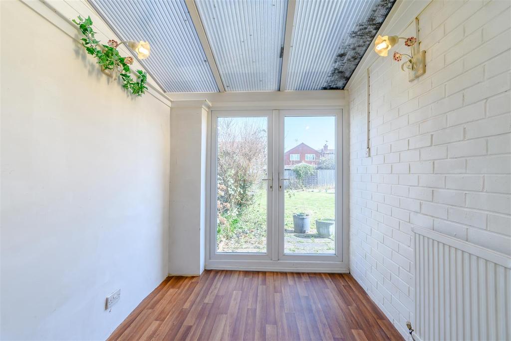 8496477-interior12.jpg