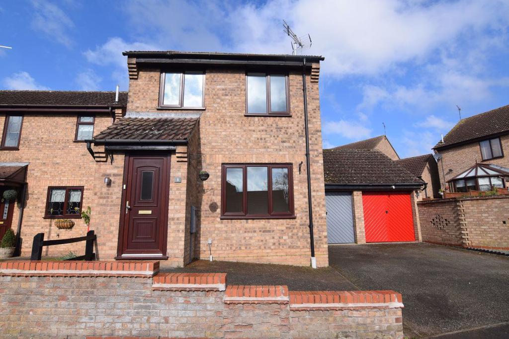 Gate Itchington 3 bed detached house £1,200 pcm (£277 pw)
