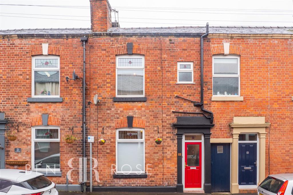 Springfield Road, Chorley 3 bed terraced house £154,995