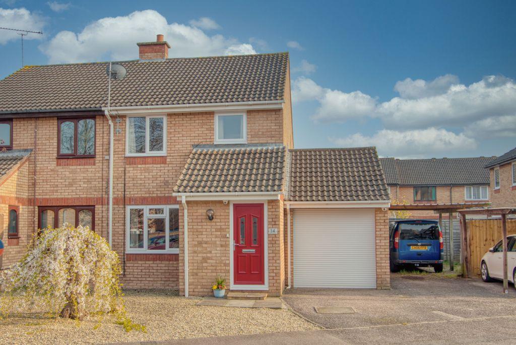 Ashbourne Crescent, Blackbrook, Taunton TA1 2RB 3 bed semidetached
