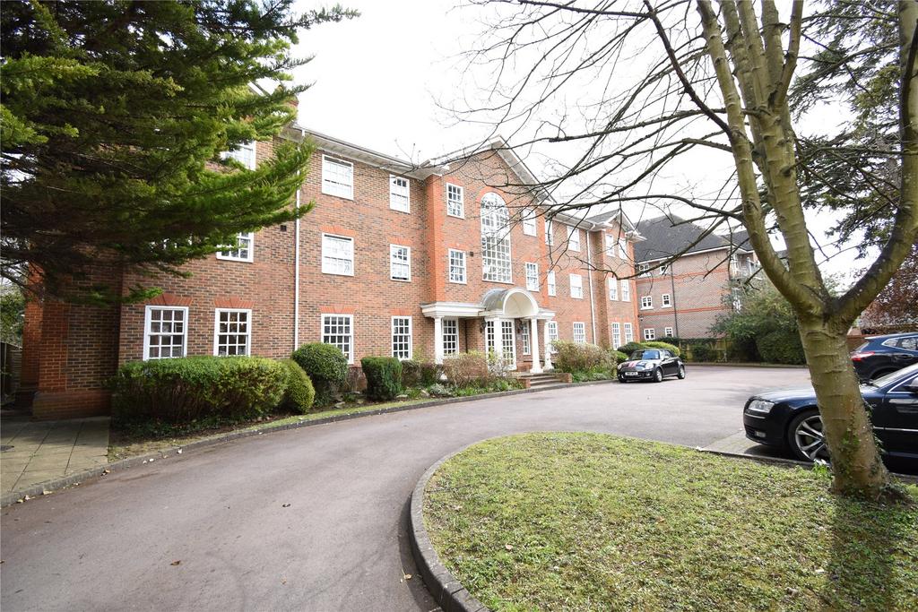 Somersham, 26 Ray Park Avenue, Maidenhead, Berkshire, SL6 1 bed