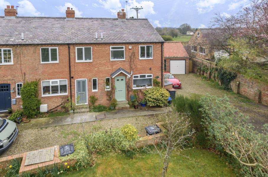 LITTLE CROSSING, LITTLETHORPE, RIPON... 3 bed terraced house £277,500