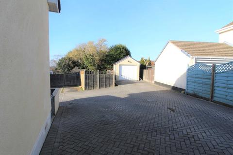 Tweenum Beech Road, Callington, PL17 7JA
