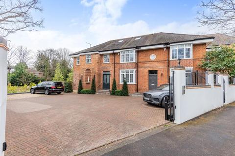142 Chobham Road, Ascot, SL5 0HU