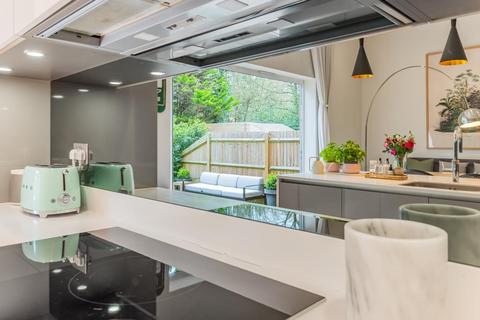 142 Chobham Road, Ascot, SL5 0HU