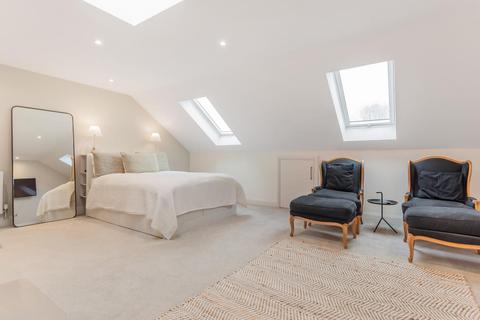 142 Chobham Road, Ascot, SL5 0HU