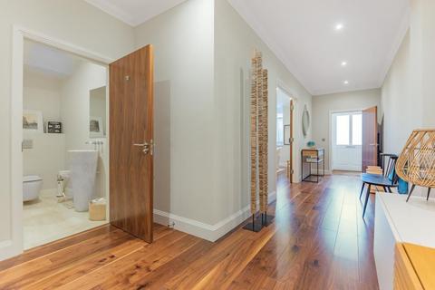 142 Chobham Road, Ascot, SL5 0HU
