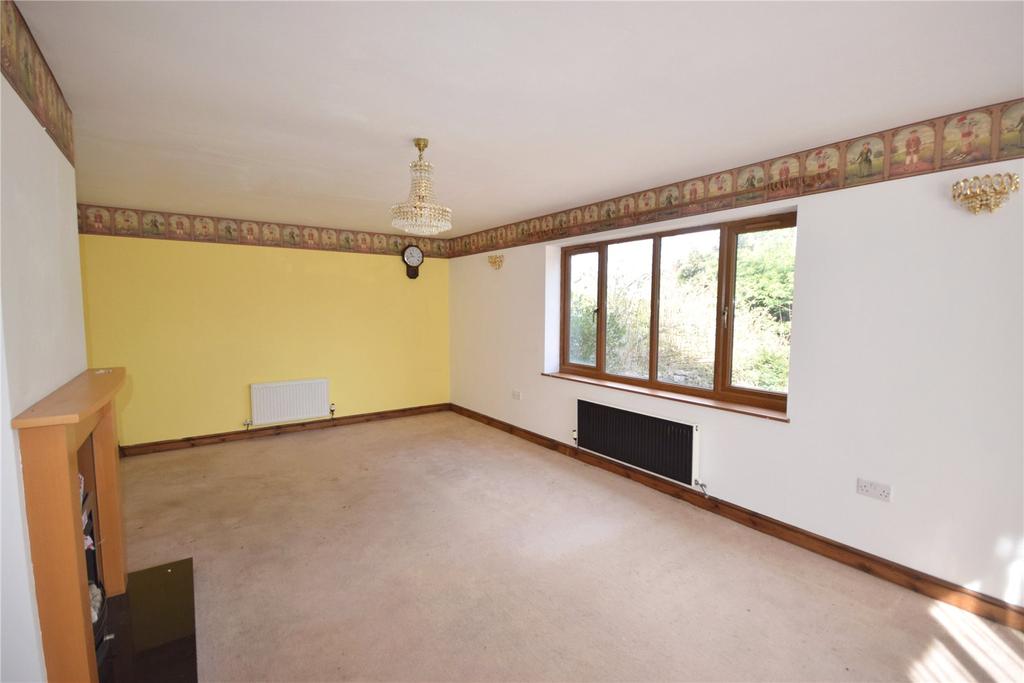 7 Ael Y Bryn, Carno, Caersws, Powys... 5 bed detached house £259,950