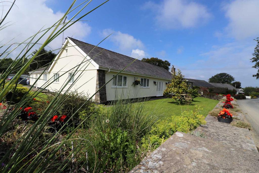 Oakford, Llanarth House - £670,000