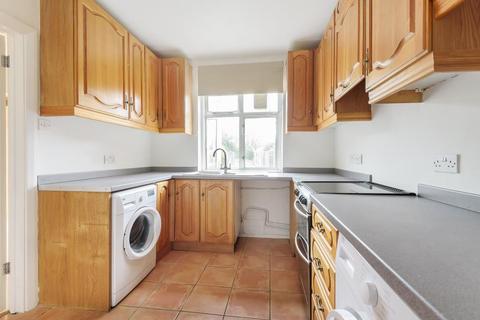 33 Sutherland Avenue, Sunbury-on-thames, TW16 6LL