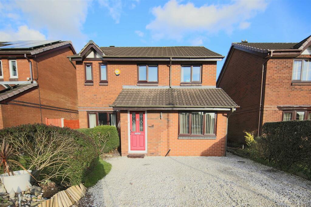 Cranstal Drive, Hindley Green, Wigan, Lancashire 5 bed detached house ...