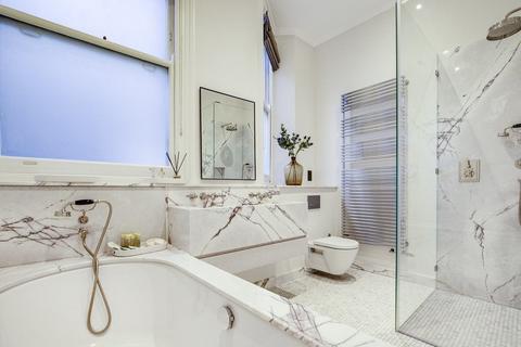 4 bedroom apartment to rent, Cranley Mansions, Gloucester Road, London