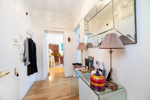 undefined, Parkview Court, SW6