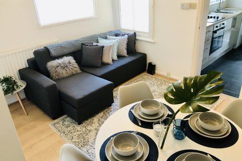 1 bedroom apartment to rent - Priory Road, Cambridge CB5