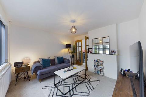 2 Fallowfield Walk, Hemel Hempstead, HP1 3NZ