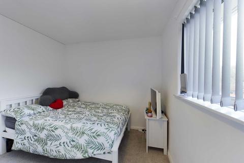 2 Fallowfield Walk, Hemel Hempstead, HP1 3NZ