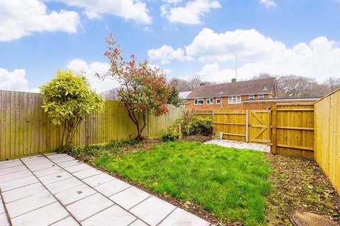 2 Fallowfield Walk, Hemel Hempstead, HP1 3NZ