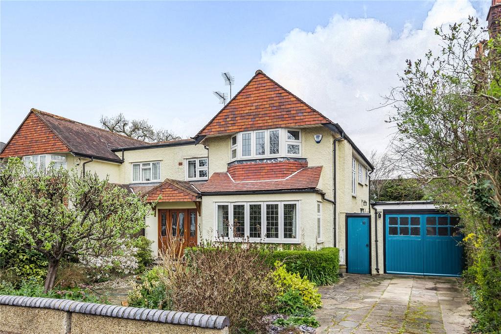 Kings Road, EN5 4 bed semidetached house £1,050,000