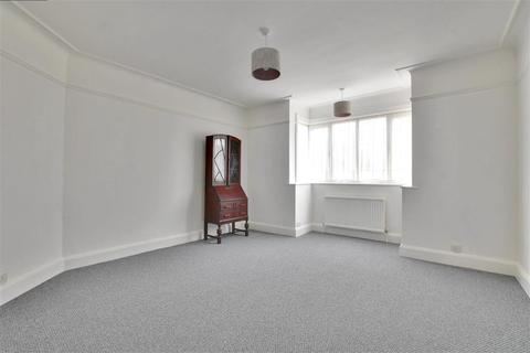 2 bedroom ground floor flat for sale - Broadfield Road, Folkestone, Kent