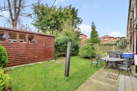 21 Malcolm Court, Stanmore, HA7 4HN