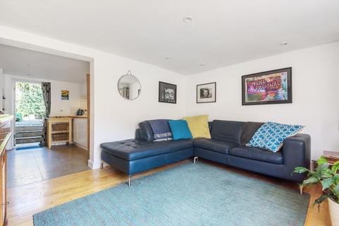 49 Walcot Square, London, SE11 4UB