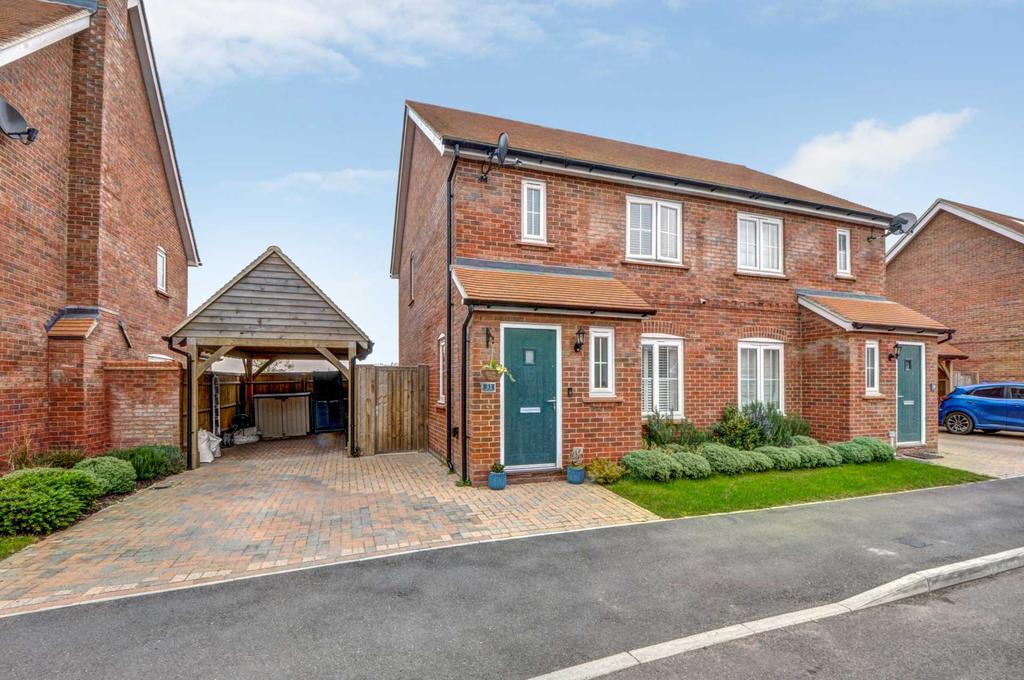 Wayfarers, Longwick 2 bed semidetached house for sale £425,000