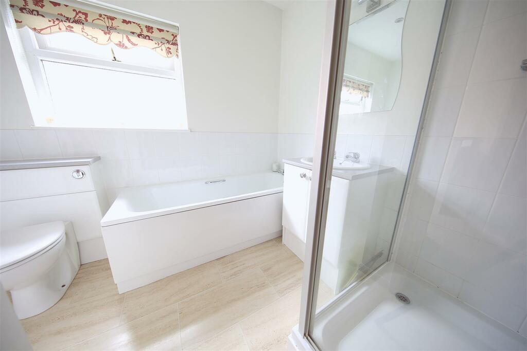 Jackson Avenue, Nantwich, Cheshire 3 bed semidetached house £239,995