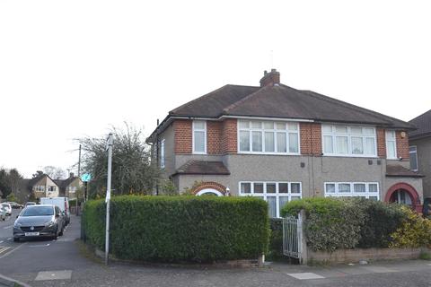 44 West Road, Feltham, TW14 8JE