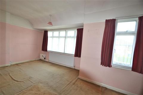 44 West Road, Feltham, TW14 8JE