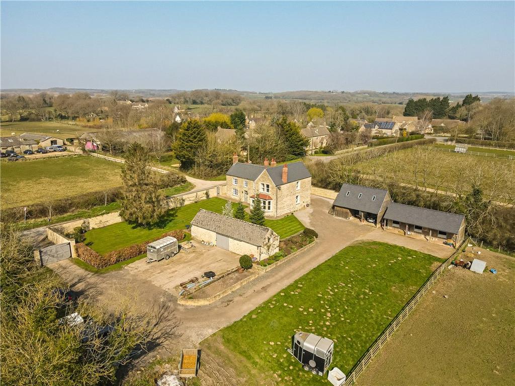New Yatt, Witney, OX29 5 bed detached house £1,600,000