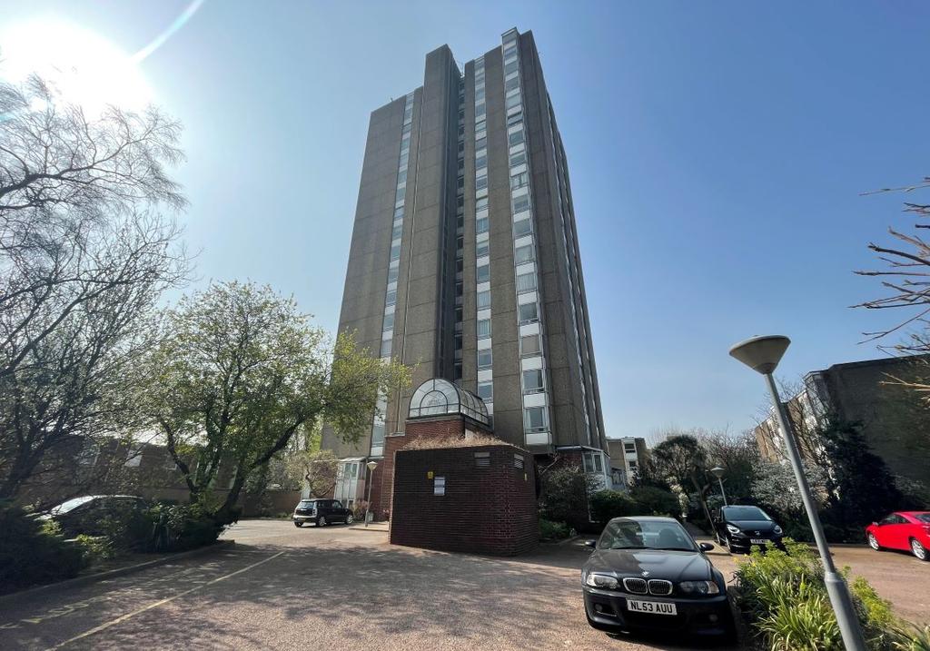 Flat 74 Osprey Heights, 7 Bramlands... 1 bed flat £220,000
