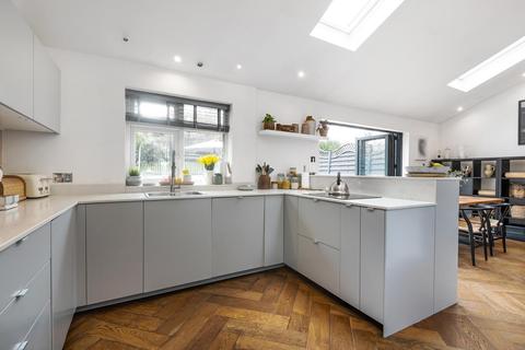 56 Brownspring Drive, London, SE9 3JX