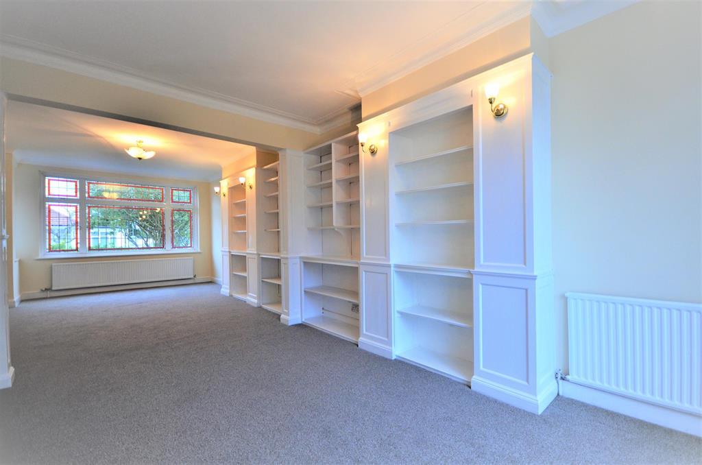 Park Chase, Wembley, Middlesex, HA9 8EQ 3 bed semidetached house £885,000