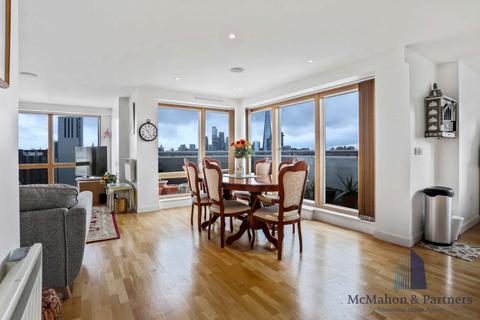 3 bedroom apartment for sale, Metro Central Heights, 119 Newington Causeway, London, SE1