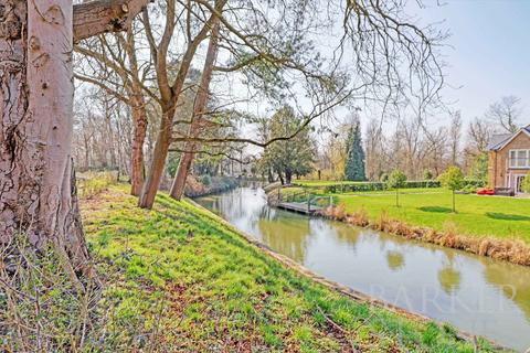 2 bedroom apartment for sale - Luxury living overlooking River Thames, Taplow