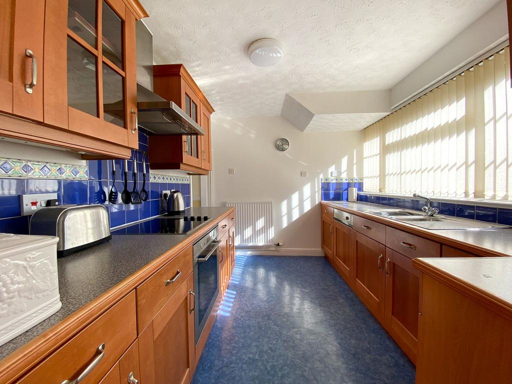 Kitchen with Side Window Aspect