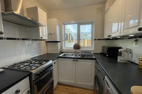 54 Dryden Close, Ilford, IG6 3EA