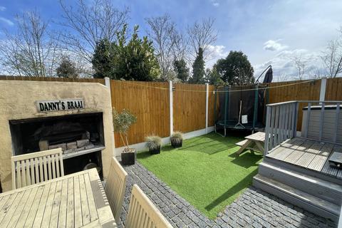 54 Dryden Close, Ilford, IG6 3EA