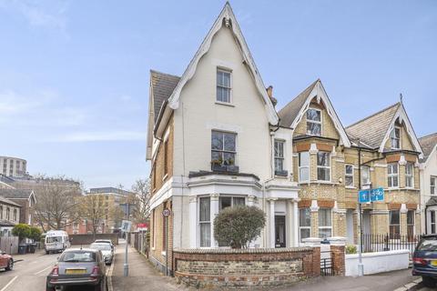 1 bedroom flat for sale, Fairfield West, Kingston upon Thames